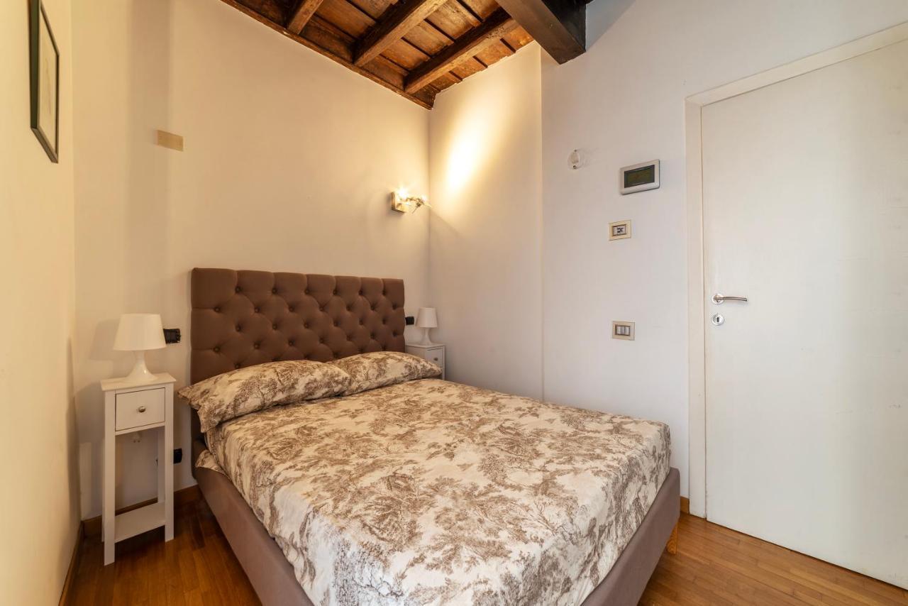 רומא Piazza Di Spagna Classy Apartment מראה חיצוני תמונה